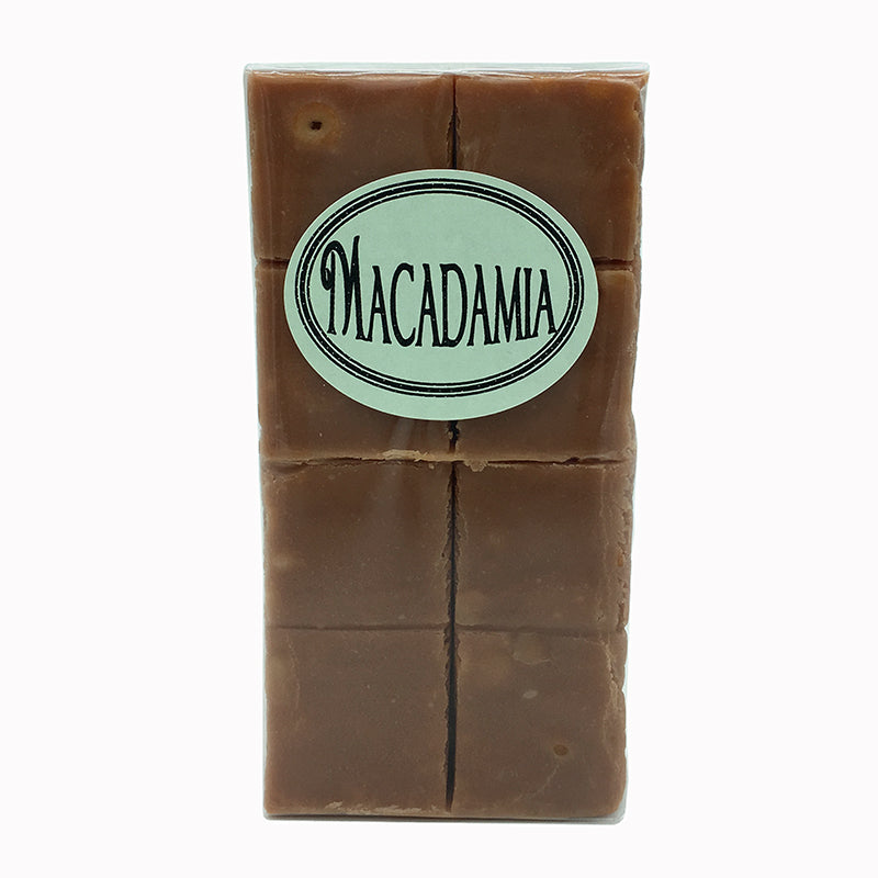 OLD FASHIONED CARAMEL MACADAMIA FUDGE (8PC)